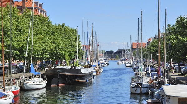 Christianshavn by boat